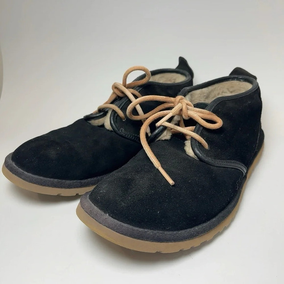 UGG Men's Maksim Chukka Boots Black Color - Picture 3 of 11